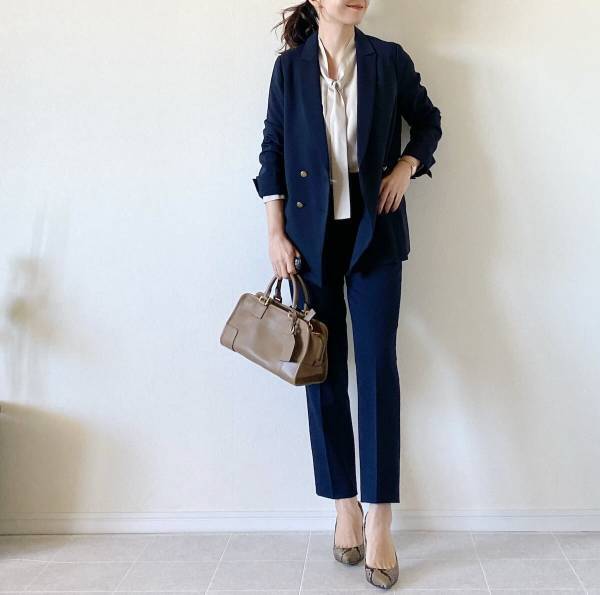 万能UNIQLOアンクルパンツが、リニューアルでさらに穿きやすく。オンもオフもお任せ！