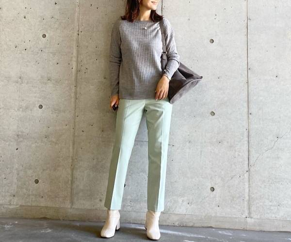 万能UNIQLOアンクルパンツが、リニューアルでさらに穿きやすく。オンもオフもお任せ！