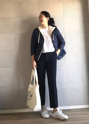 UNIQLOウルトラライトダウン。ショート丈で大人かわいいカジュアルコーデ