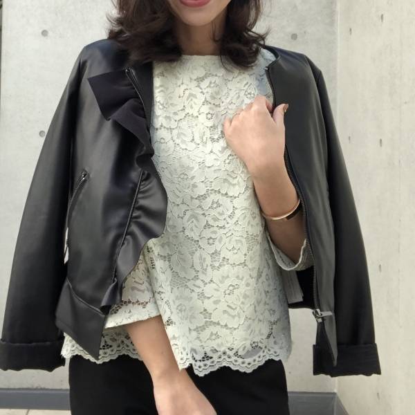 GUレースブラウス1490円が上品！　大人のフェミニンコーデに◎