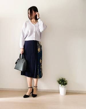 UNIQLOカーディガン1990円が使える！　１枚で春色コーデに