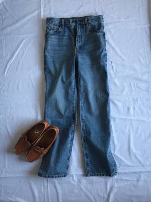 GUハイウエストストレートジーンズが優秀！　大人のリラックスカジュアルに◎