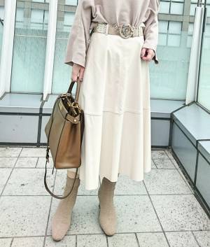 ZARAのエコレザースカートで春の高見えコーデ。おしゃれ鮮度もUP！