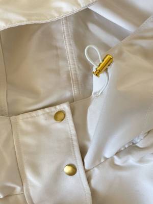 毎年大人気！ GU2990円マウンテンパーカーを大人女性らしく着こなす方法