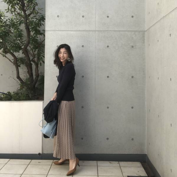 GU990円ドレープワイドパンツが着痩せと大人の抜け感を叶えてくれます！