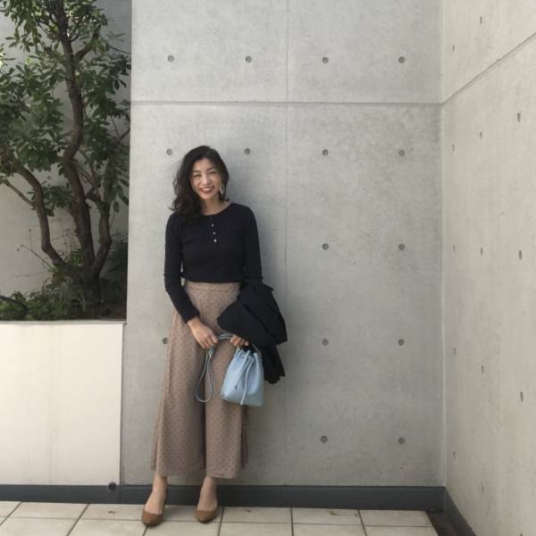 GU990円ドレープワイドパンツが着痩せと大人の抜け感を叶えてくれます！