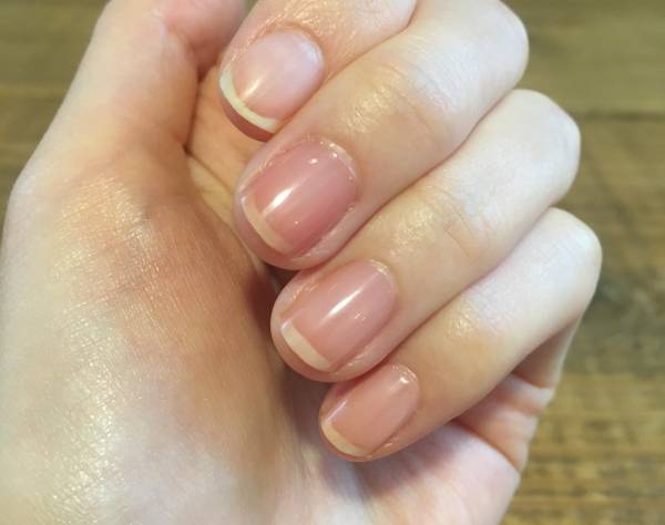 パラドゥ「ネイルファンデーション」が買い！　ひと塗りで大人の上品ネイルが完成