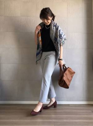 やっぱり春も“黒”が好き！ 老け見えしない大人っぽい黒コーデの極意とは？