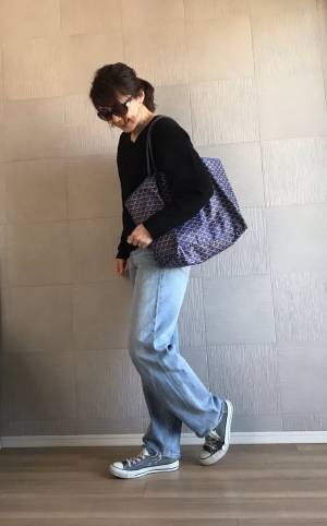 やっぱり春も“黒”が好き！ 老け見えしない大人っぽい黒コーデの極意とは？