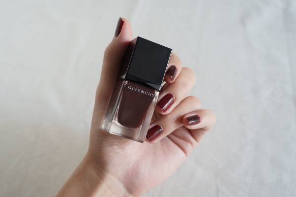 「上品」を相棒にする レディなコスメ３選