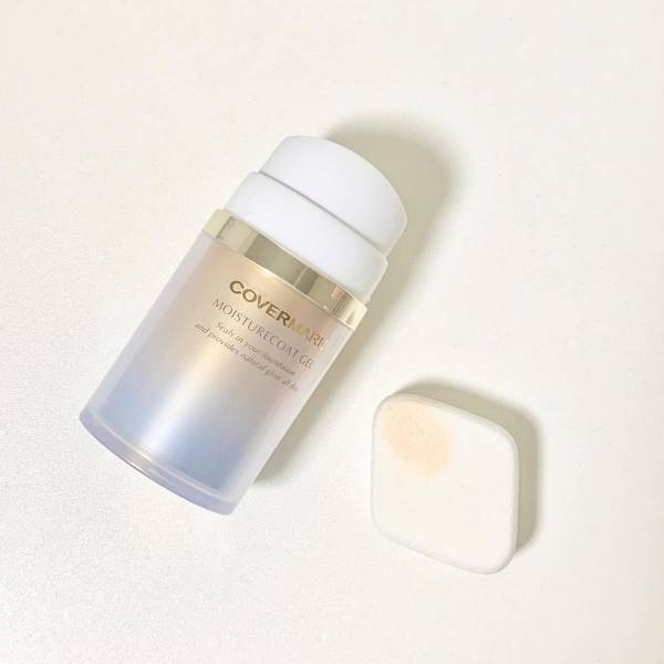 乾燥を防いで“ツヤ肌”キープ！ カバーマークのモイスチュアコートジェル