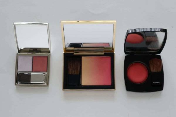 パーソナルカラーから選ぶ！ オトナの女性におすすめチーク３選