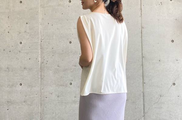 【UNIQLO】二の腕を自然にカバー！ 大人にうれしいプチプラノースリーブ