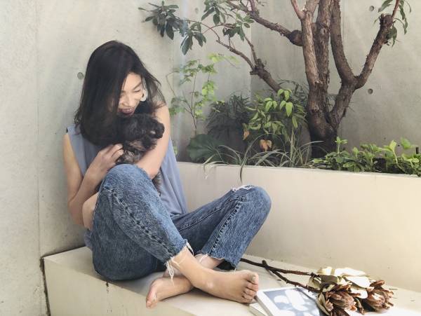 UNIQLOクレープジャージーTが優秀！ オンオフ使える“神”アイテム