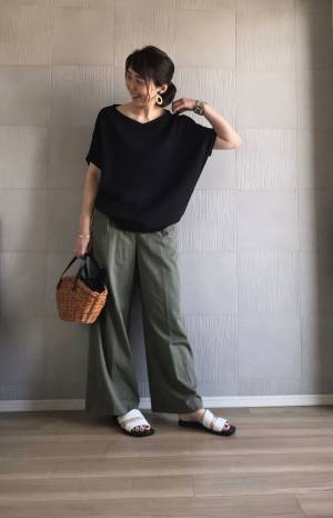 ZARAのスクエアトゥサンダルで大人の足元抜け感コーデを格上げ