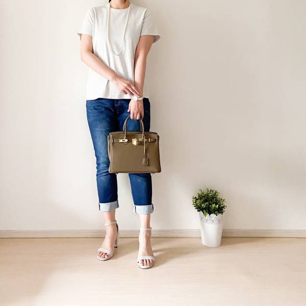 テレワークにも最適！ Tシャツコーデをきちんと見えさせる小ワザ