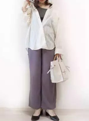 “シアー”な素材はどう着る？ 大人女性のための着こなし術