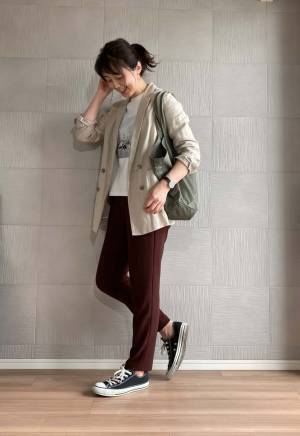 夏のマストハブアイテム！ 「Honeys」のTシャツ着こなし手帖