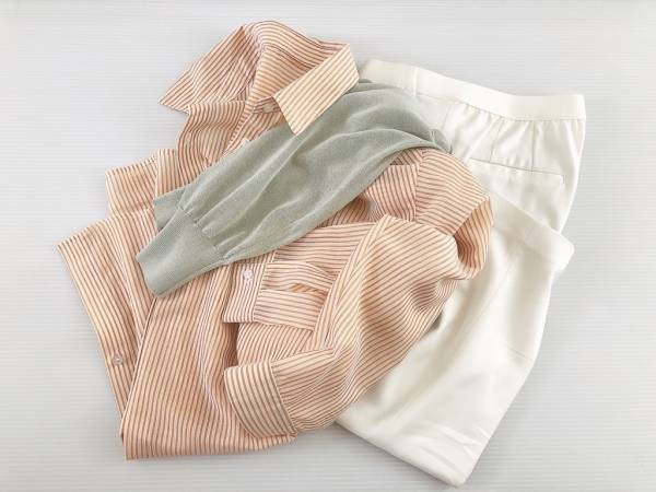 GUシアーストライプシャツ1490円！ 初夏のおしゃれは“透け感”がキモ