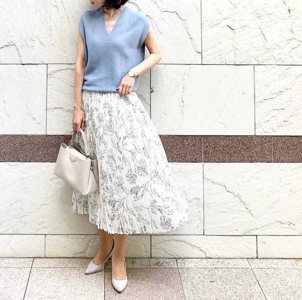 ユニクロ３Dニットが使える！ オフィスコーデもストレスフリーに