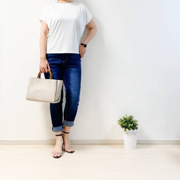 UNIQLO 今年の細見えドレープクルーネックTは特別！ 色別に特徴を解説