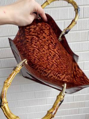 しまむら｜900円の高見えPVCバッグは見つけたらすぐに買ったほうがいい！