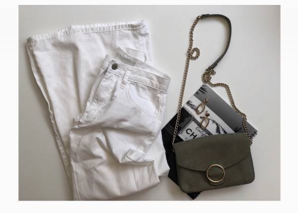 【ユニクロ】ワイドジーンズが美シルエット！ 1290円で叶うハンサムコーデ