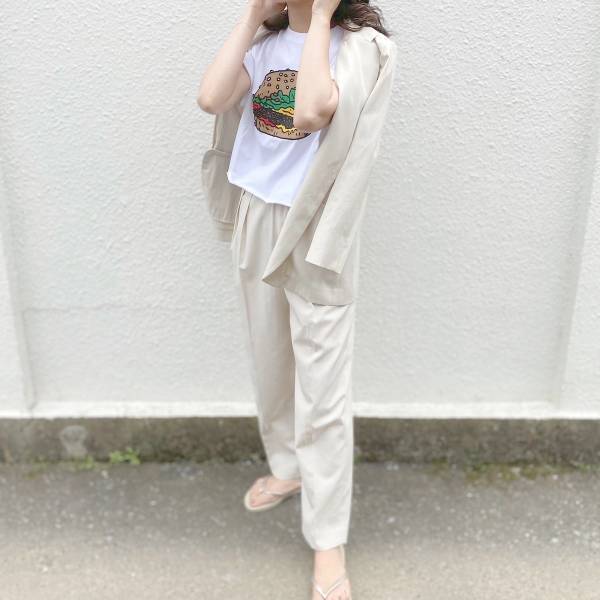 【UNIQLO】などのプリントTシャツでマンネリ気味のコーデを新鮮顔に！