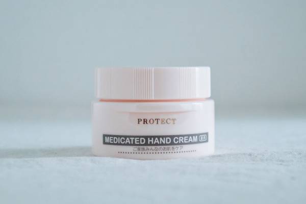 皮膚科で習ったハンドクリーム５度塗りのすすめ。今年の夏はいつもと違う