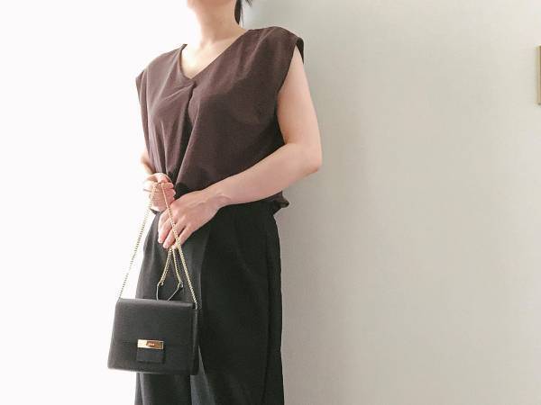 【GU】今買って初秋まで使えるフィブリル着回しトップスが1490円！