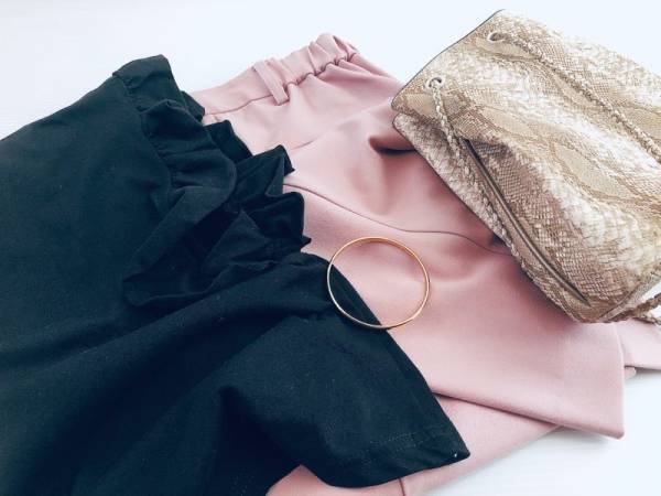 【ZARA】大人気！フリルTシャツで、40代の夏コーデをかわいくアップデート