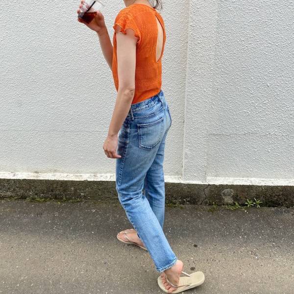 デニムは横顔とお尻が命！ 大人女性のためのおすすめアイテム６選