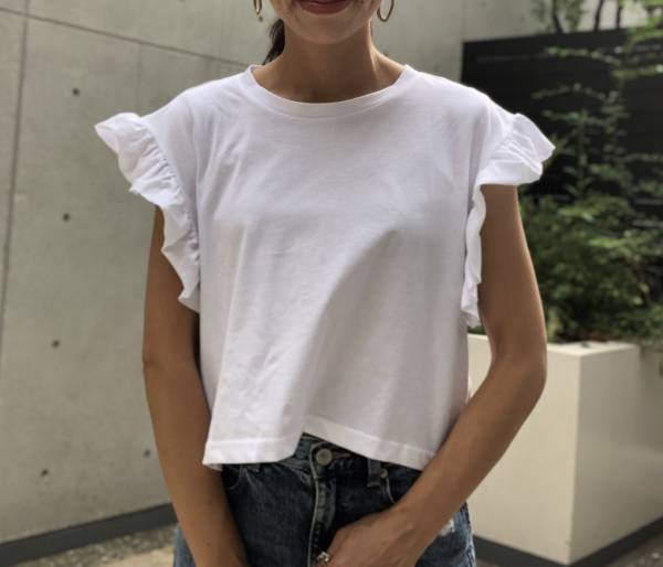 40代におすすめ極上品！ ZARAで見つけたフリル付きTシャツが超優秀！
