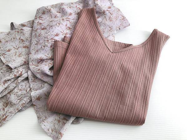 【GU】秋まで使える高見え２WAYタンクトップで今旬アラフォーコーデ