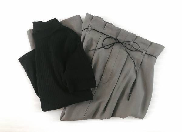 GUの秋色スカート1990円が優秀。上品見えもスタイルアップもおまかせ