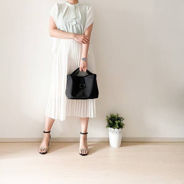 【GU】１点投入でかんたんにワンランク上のコーデが叶う！ 1500円トップス