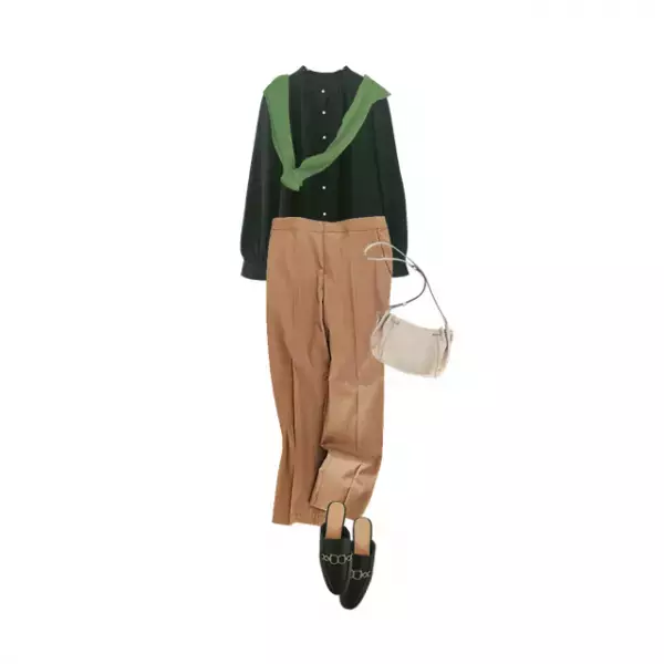 GUのパールブラウス1990円で着映える！ 大人フェミニンコーデに◎