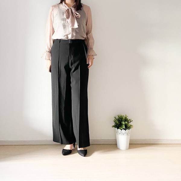 【UNIQLO】下半身がっちり女性の救世主！ 優秀パンツで脚長脚細に！