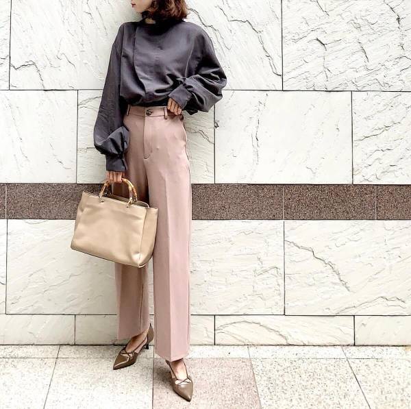 【GU】オンオフ使えて優秀！ 大人におすすめのカットソーカラースラックス