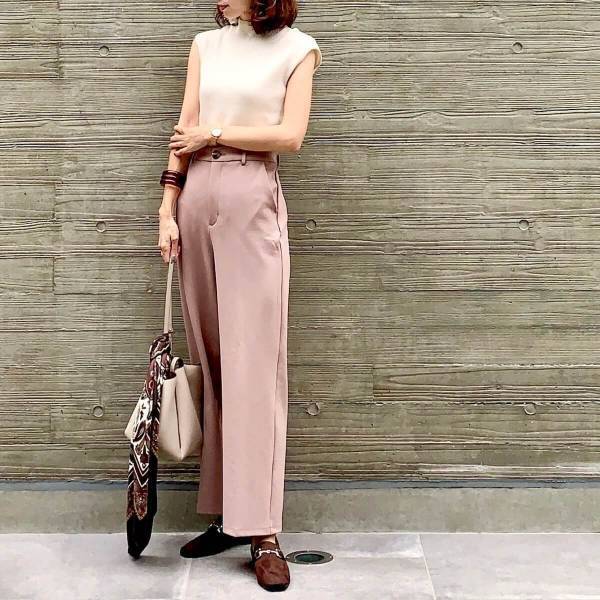 【GU】オンオフ使えて優秀！ 大人におすすめのカットソーカラースラックス