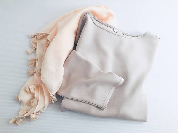 【GU】スウェットライクなプルオーバーがきれいめアラフォーコーデと好相性！