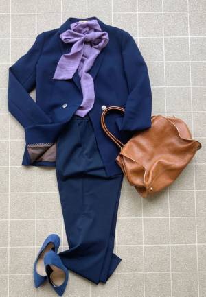 プチプラを高見えさせるワンアイテム！ 40歳からのボウタイブラウスコーデ