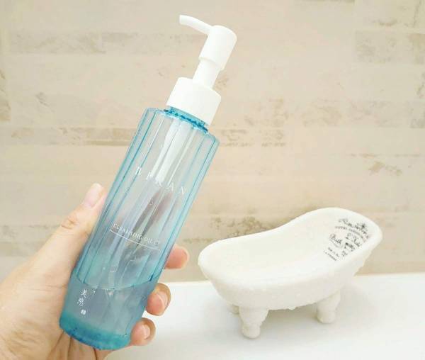 【毛穴スキンケア】詰まりの原因は皮脂じゃない!? 毛穴問題を根本から解決する秀逸アイテム５つ