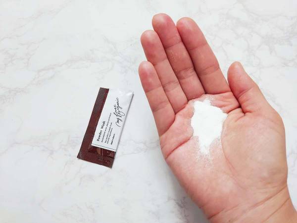 【毛穴スキンケア】詰まりの原因は皮脂じゃない!? 毛穴問題を根本から解決する秀逸アイテム５つ