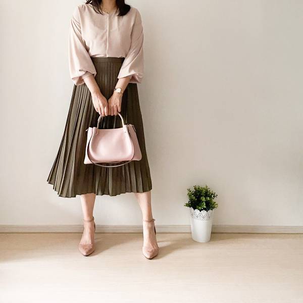 【GU】U1000円！ ２WAYで使えるコスパ最高ブラウスで秋の高見えコーデ