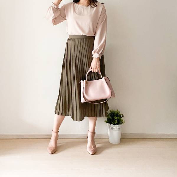 【GU】U1000円！ ２WAYで使えるコスパ最高ブラウスで秋の高見えコーデ