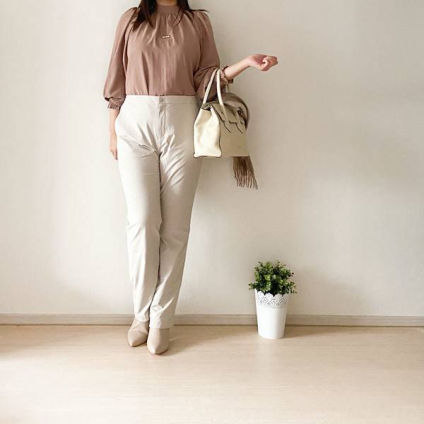 【ユニクロ】買わない理由が見つからない！ 暖かいのに脚長効果抜群のパンツ