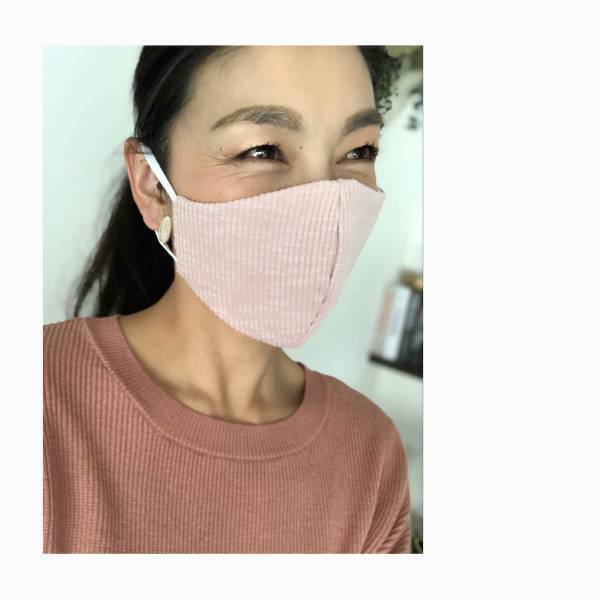 【GU】ファッションマスクはトップスに合わせた色味を選んでおしゃれ見え