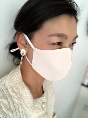 【GU】ファッションマスクはトップスに合わせた色味を選んでおしゃれ見え