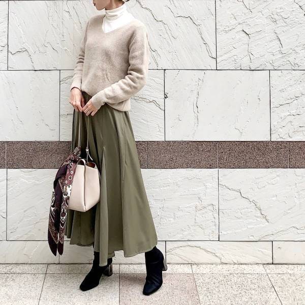 【ユニクロ】脱・ワンツーコーデ。ソフトニットパフスリーブTを使った冬の重ね着コーデ３選